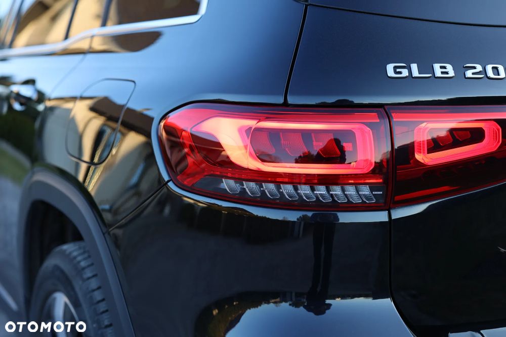 Mercedes-Benz GLB - 18