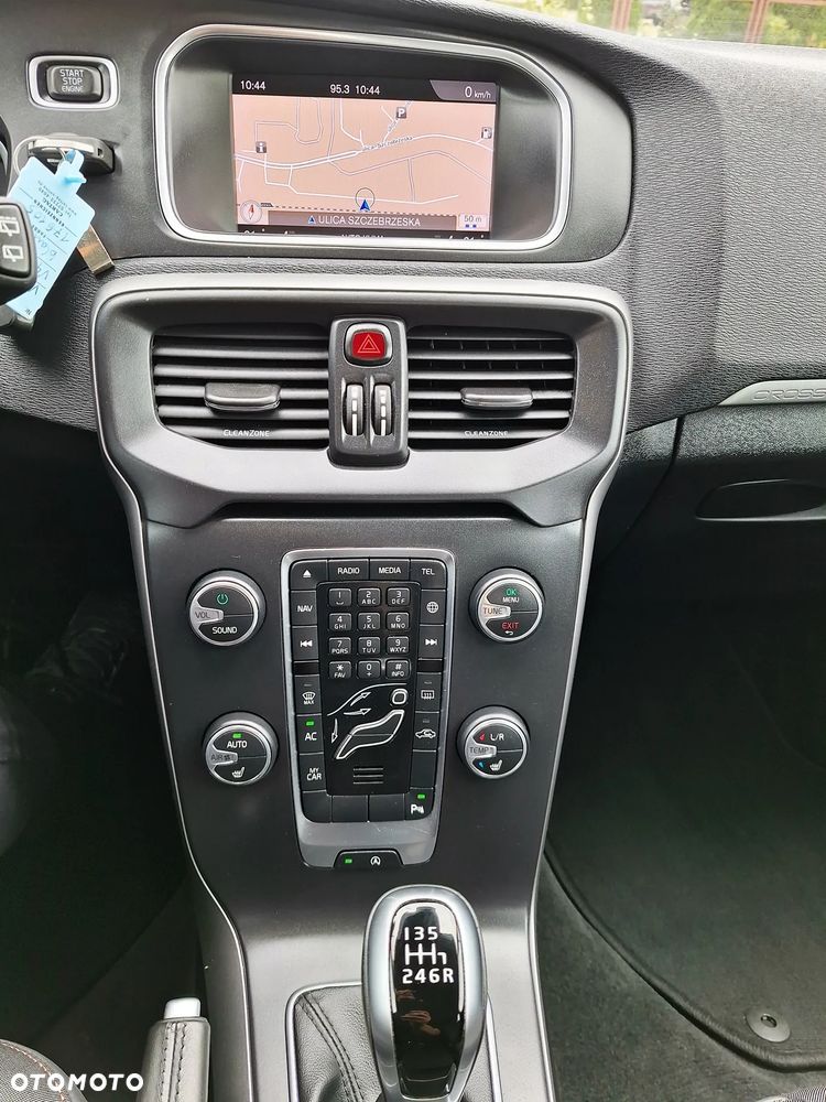 Volvo V40 Cross Country D2 Plus - 32