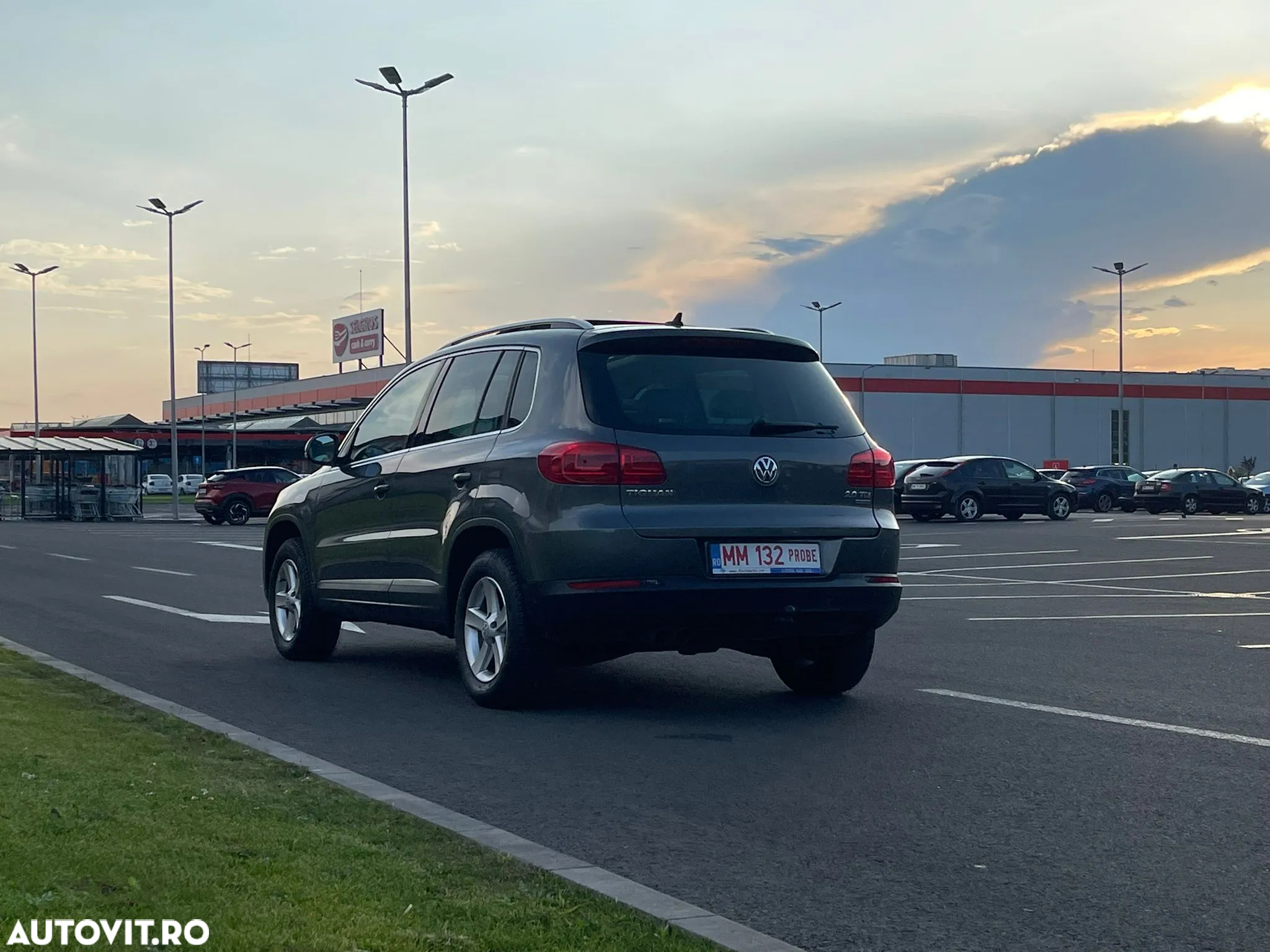 Volkswagen Tiguan 2.0 TDI DPF 4Motion DSG Exclusive - 4