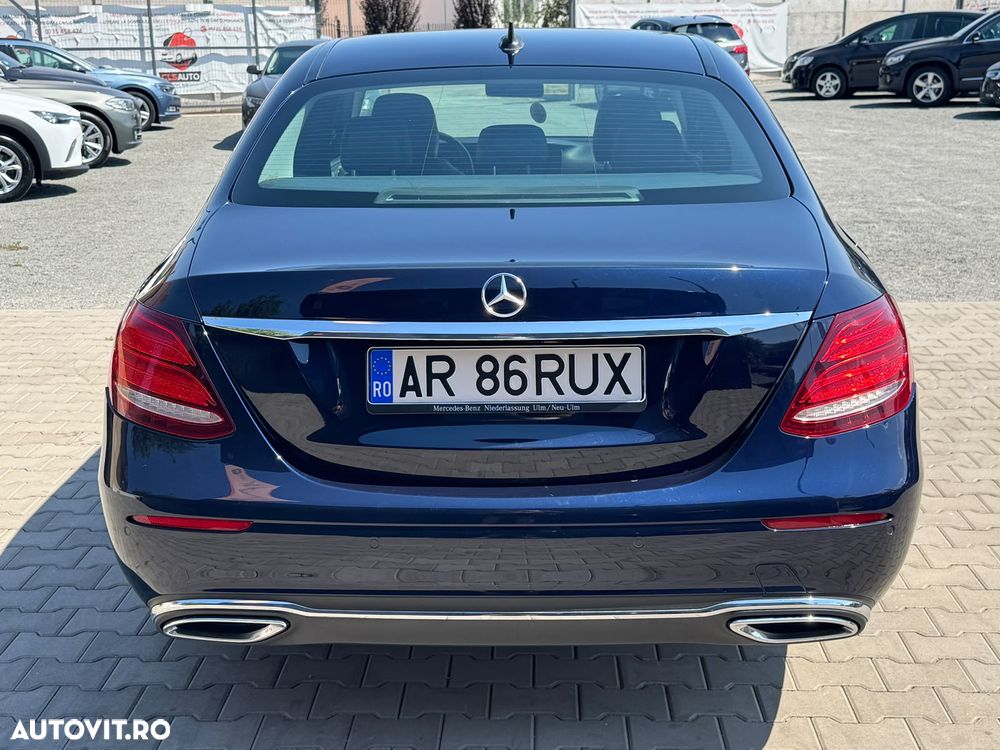 Mercedes-Benz E - 8