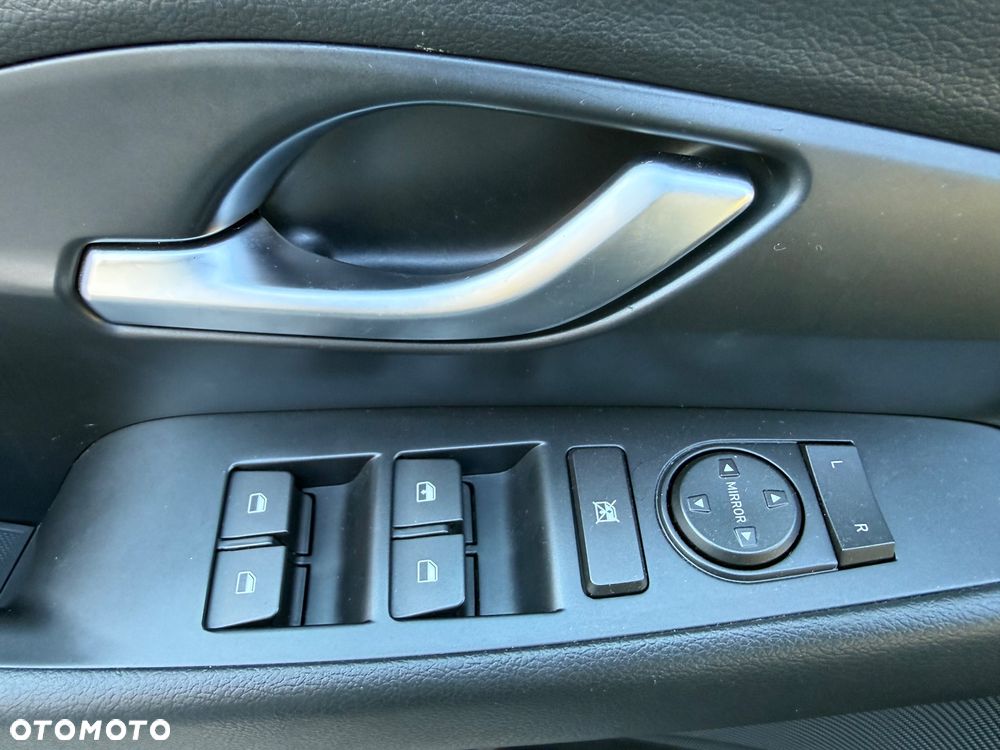 Hyundai i30 1.5 DPI Smart - 8