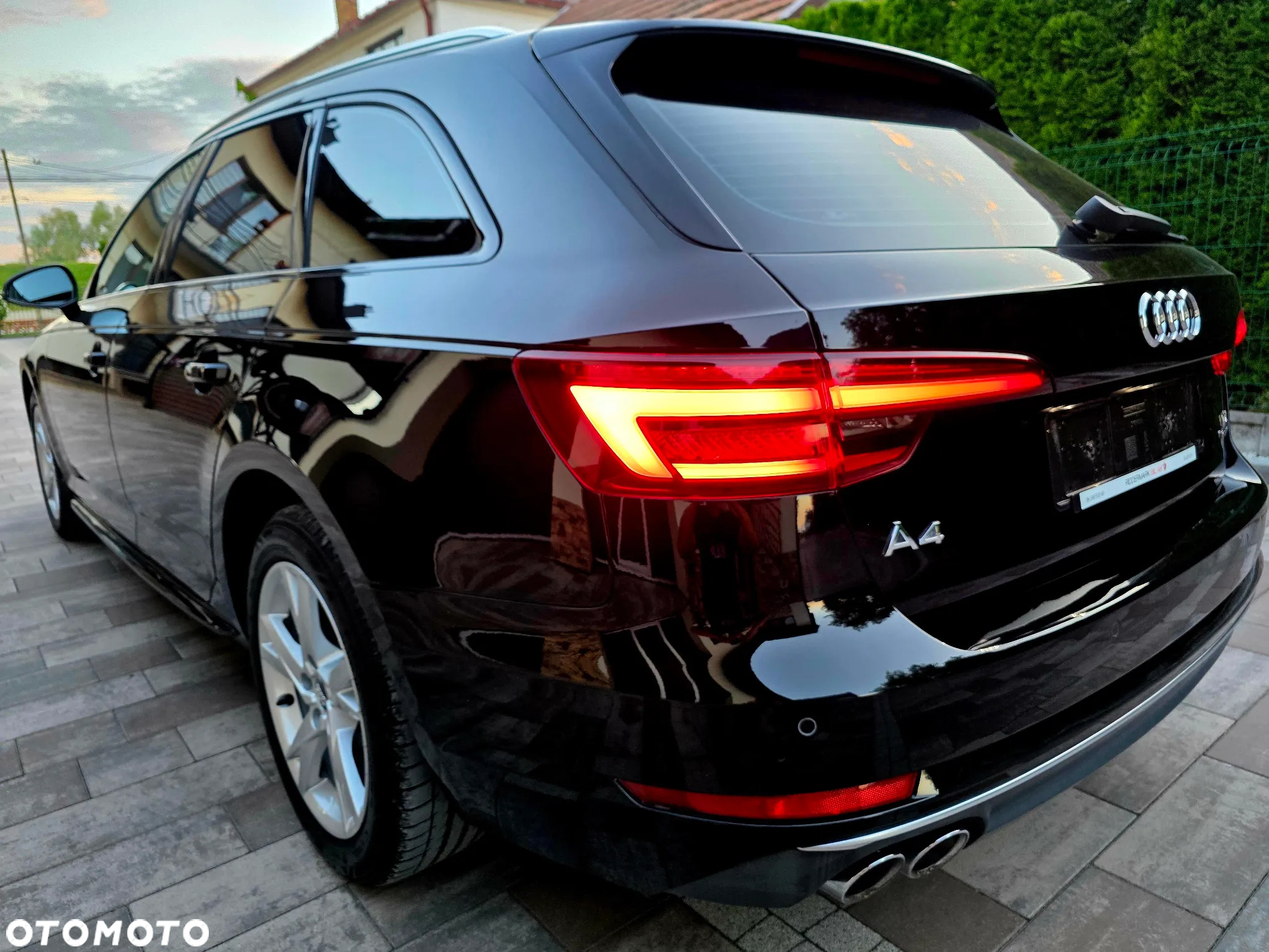 Audi A4 Avant 2.0 TDI Quattro S tronic - 13