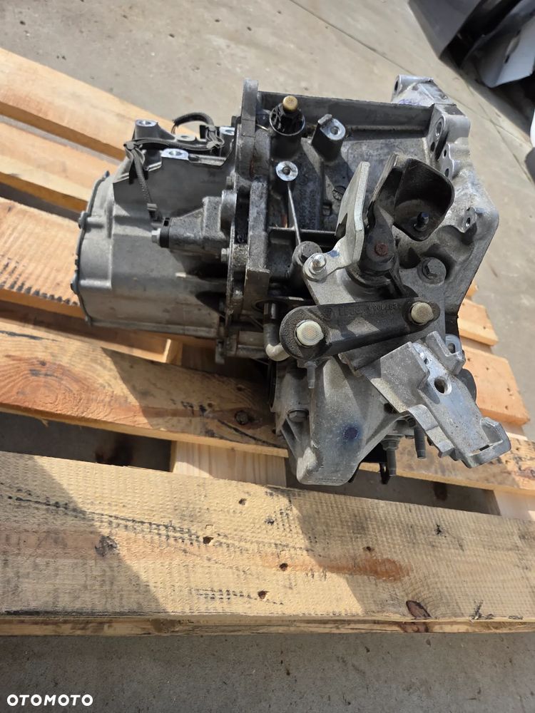 Skrzynia biegów 1.5 BLUE HDI 20V250 Peugeot 308 T9 - 8