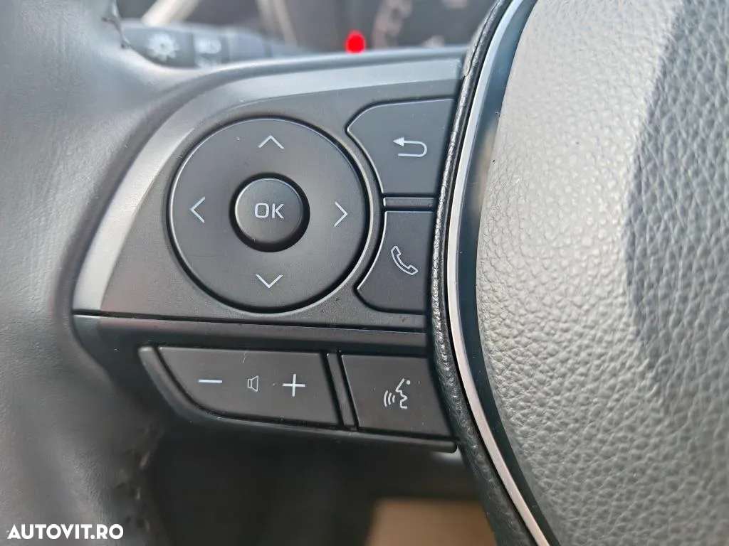 Toyota Corolla 1.8 Hybrid Comfort - 29