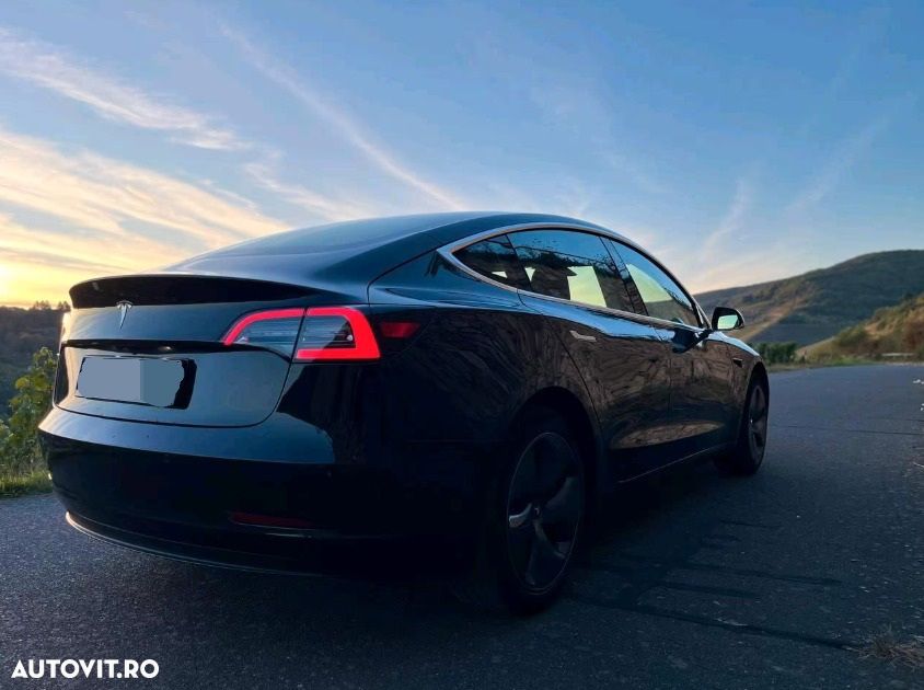 Tesla Model 3 Standard Reichweite Plus Hinterradantrieb - 2