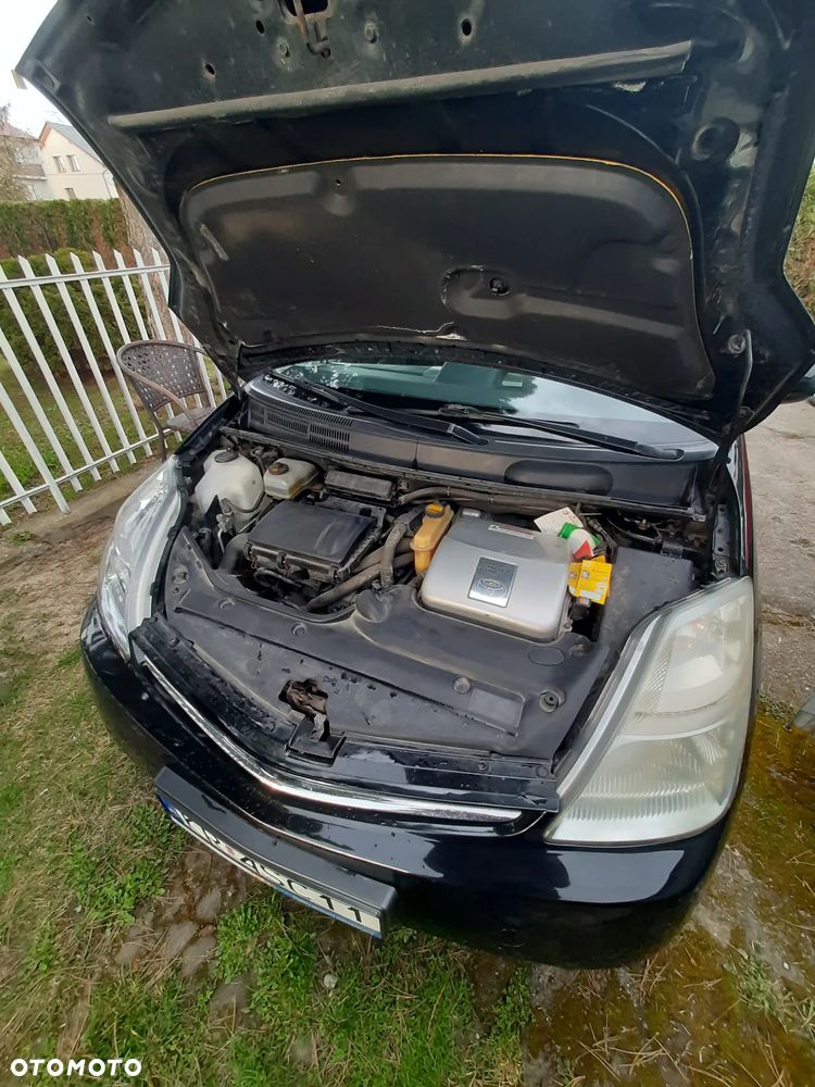 Toyota Prius - 10