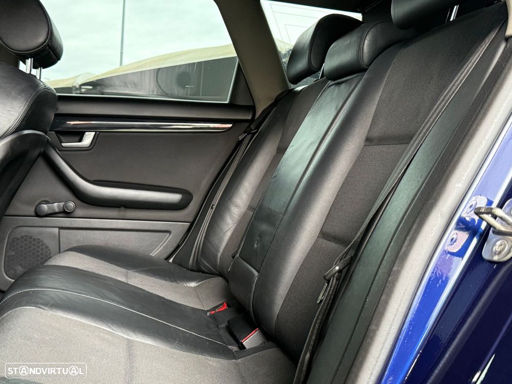 Audi A4 Avant 1.9 TDI m6 S-Line - 39