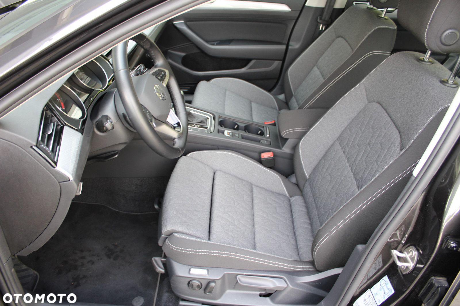Volkswagen Passat 1.5 TSI EVO Business DSG - 12