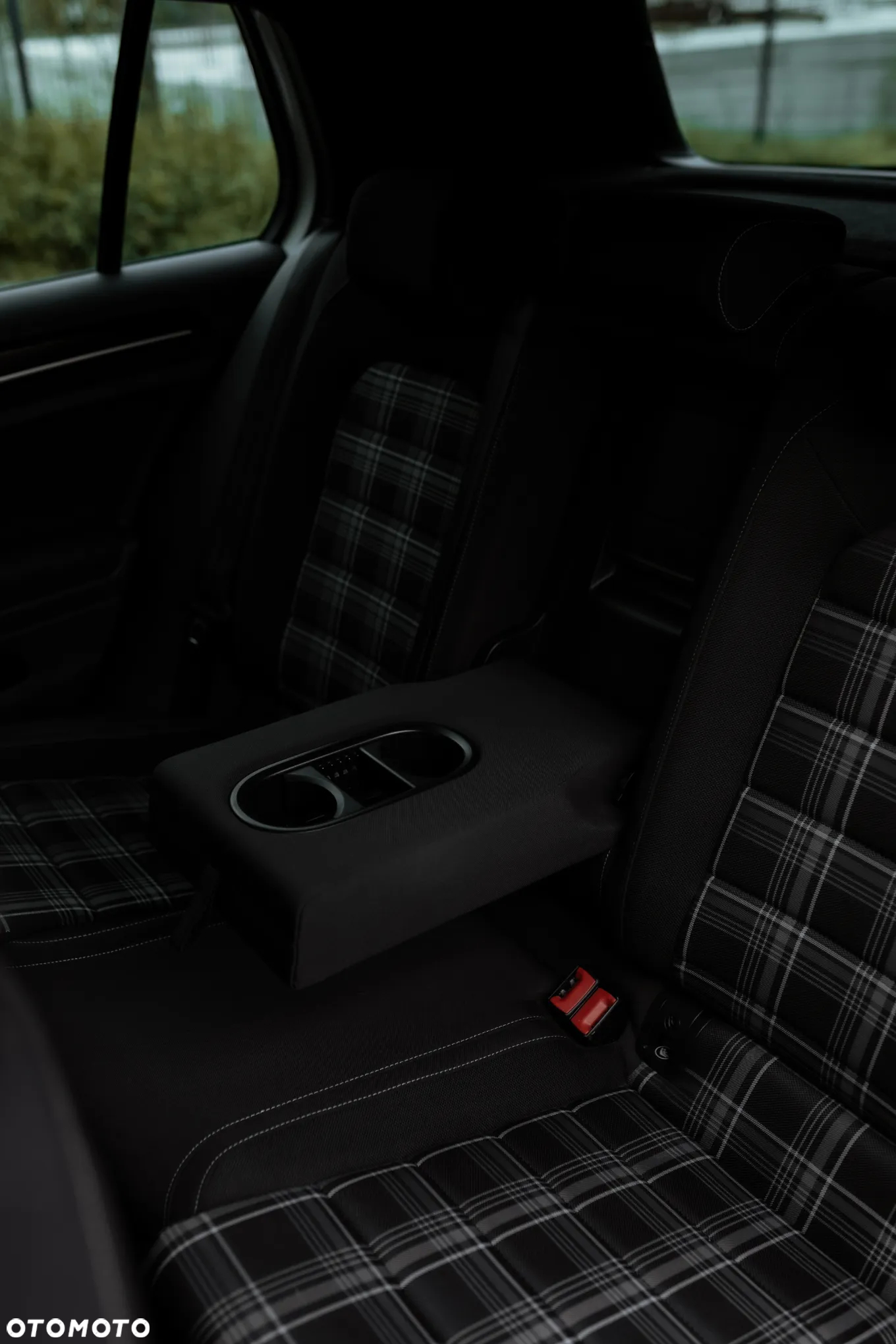 Volkswagen Golf VII 2.0 TDI BMT GTD - 38