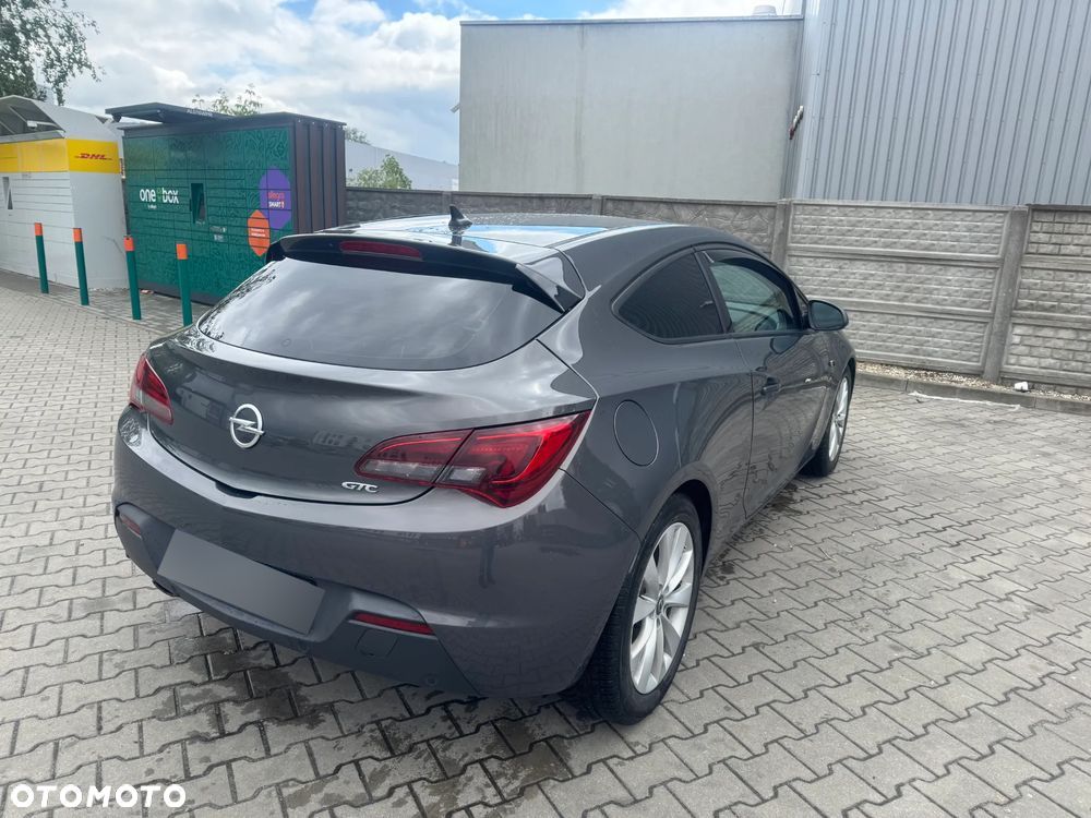 Opel Astra IV GTC 1.4 T Active - 5