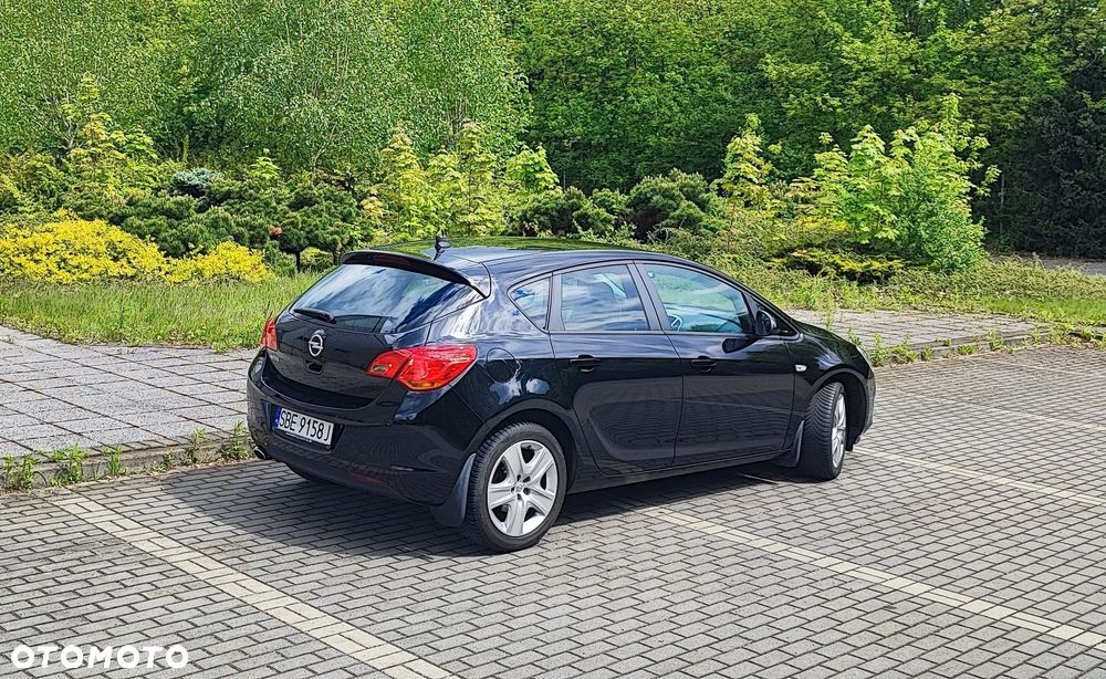Opel Astra 1.4 Turbo Selection - 9