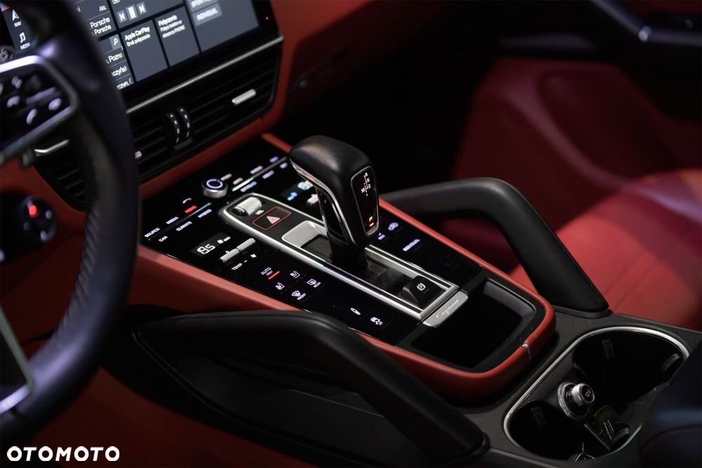 Porsche Cayenne - 11