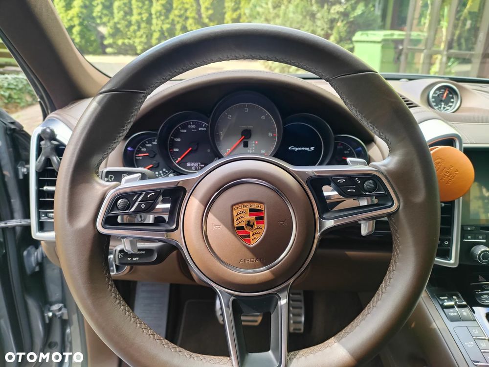 Porsche Cayenne S Diesel - 9