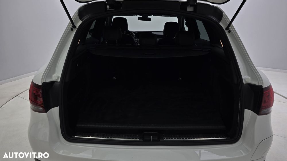 Mercedes-Benz GLC 300 e 4MATIC - 25