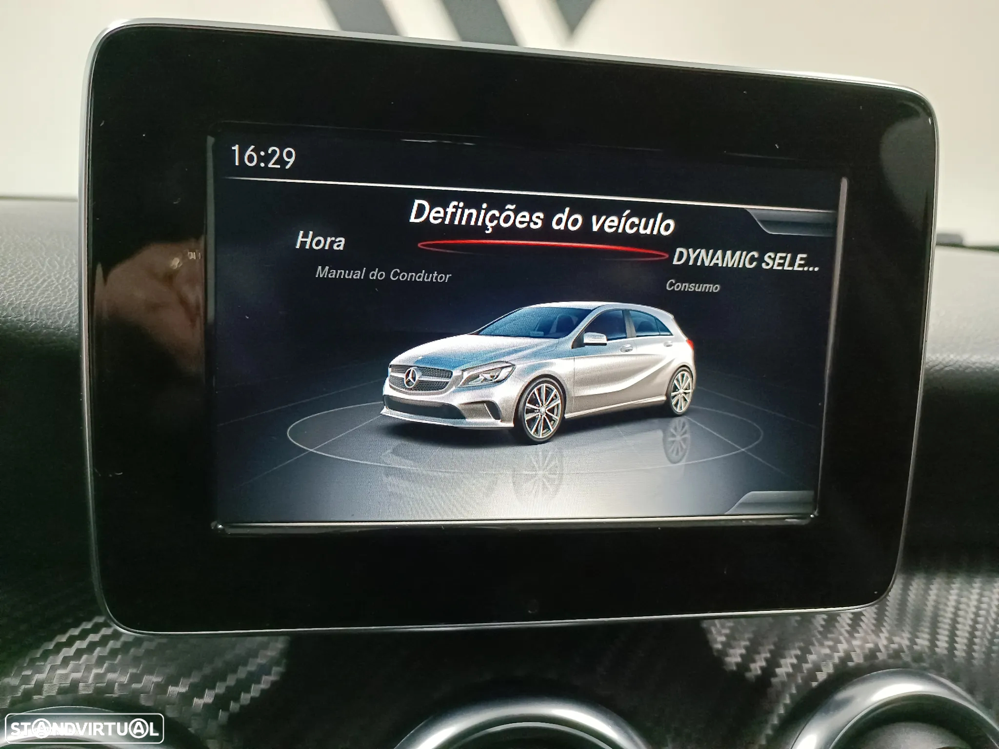 Mercedes-Benz A 180 d AMG Line - 19