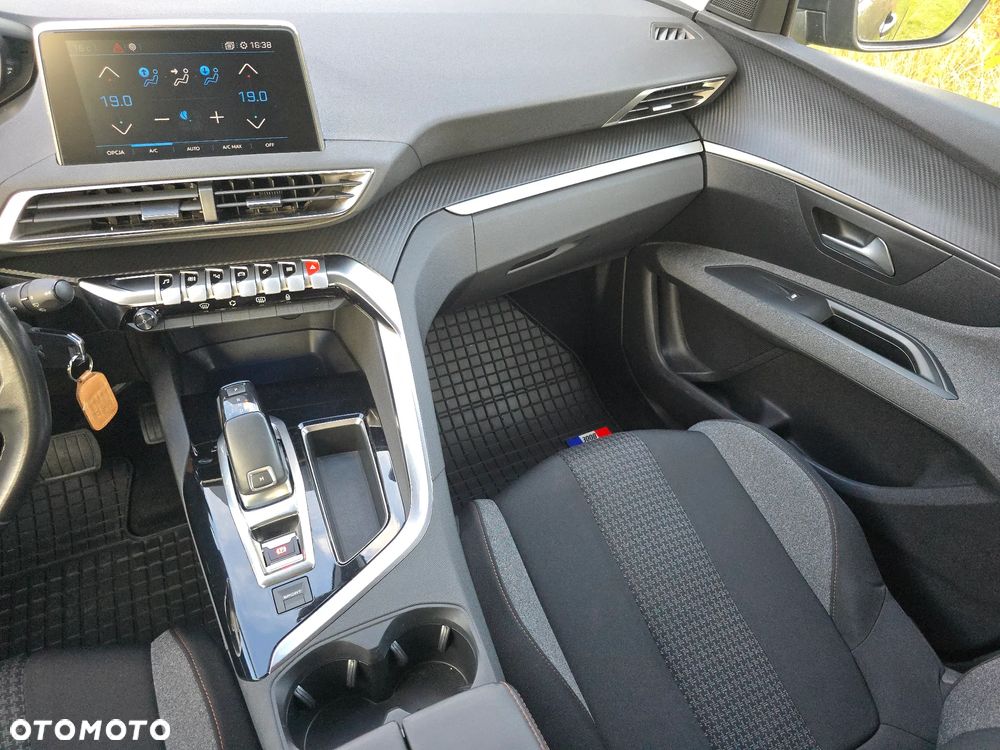 Peugeot 3008 1.5 BlueHDi GT S&S EAT8 - 6