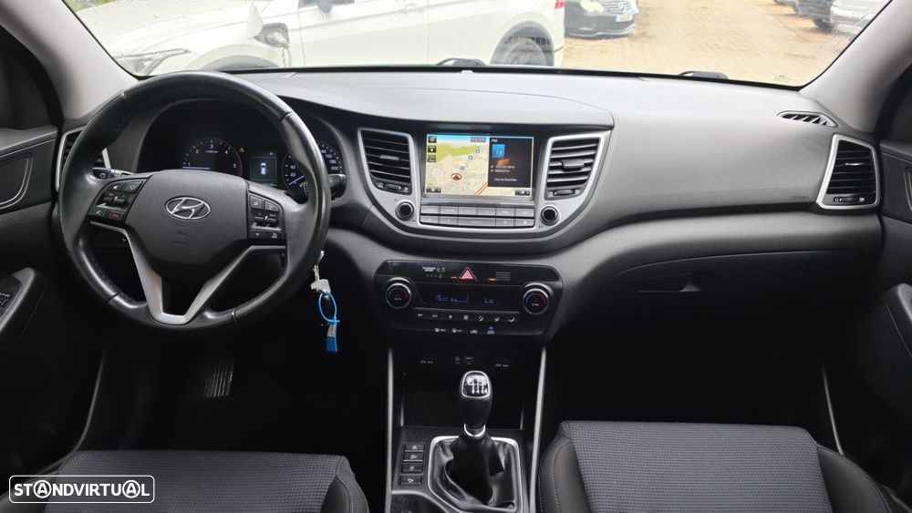 Hyundai Tucson 1.7 CRDi Premium - 11