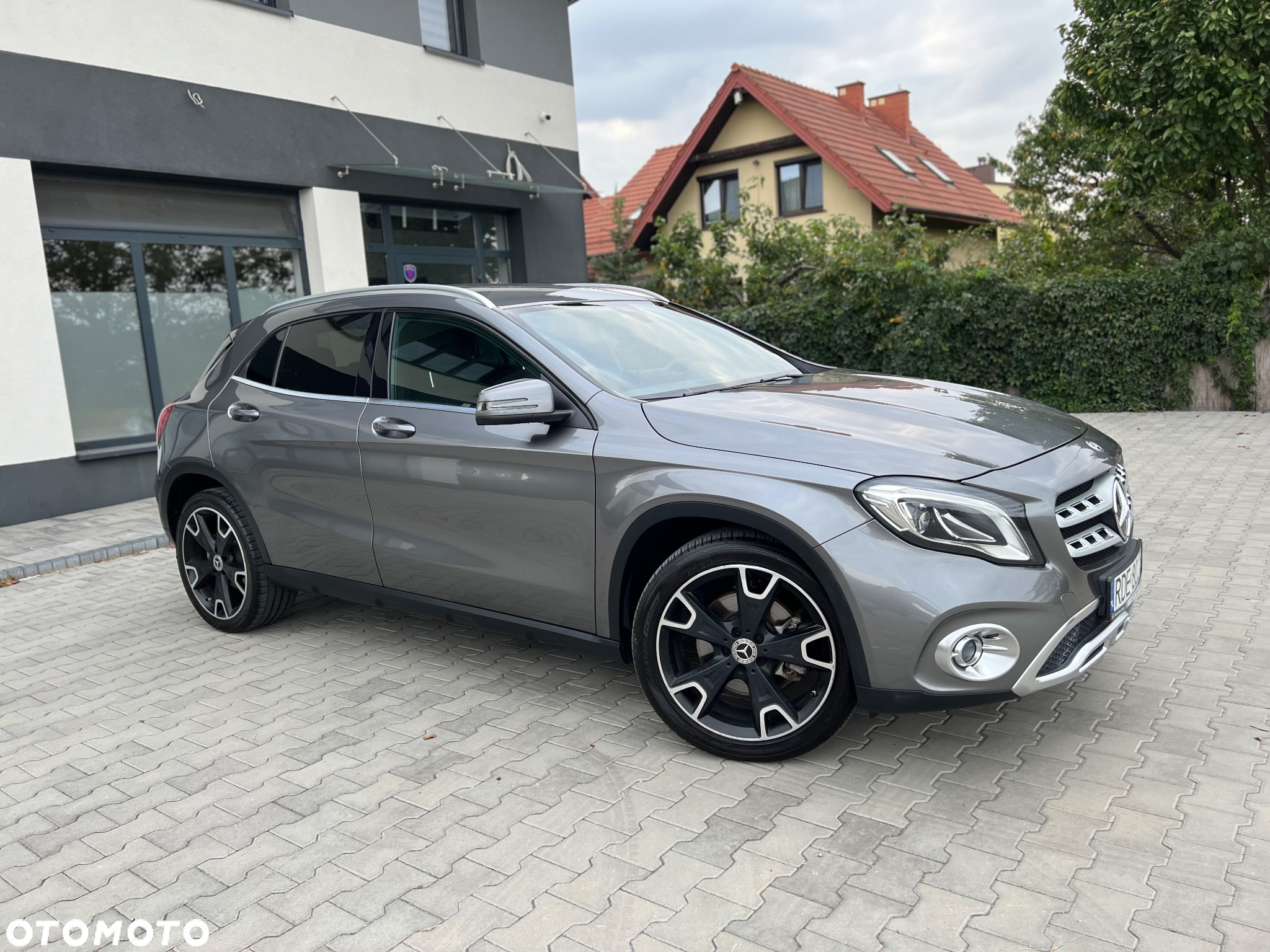Mercedes-Benz GLA 250 7G-DCT AMG Line - 4