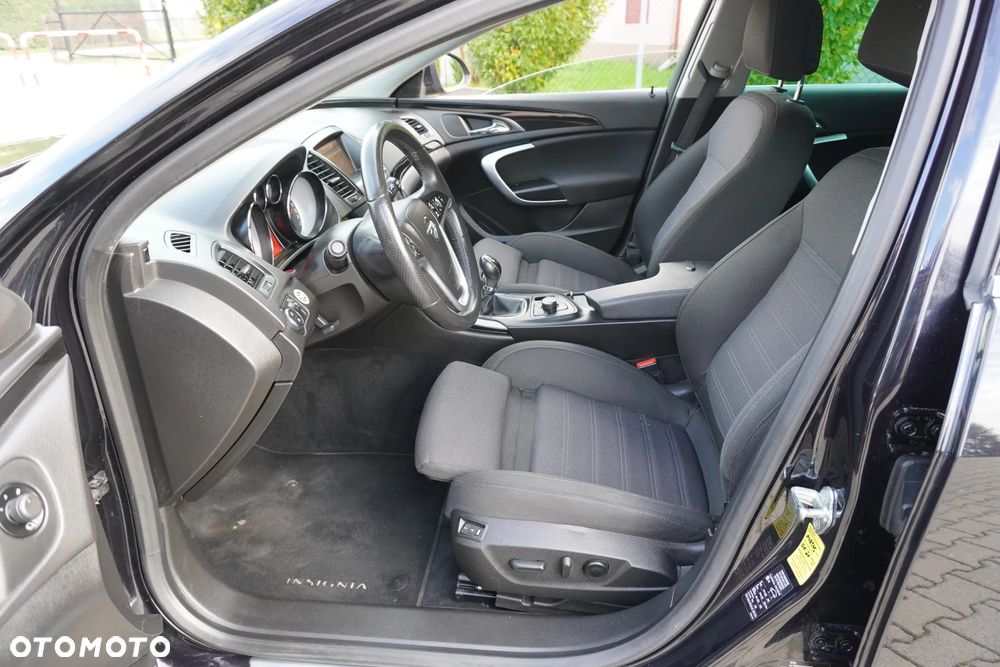 Opel Insignia 1.6 Turbo Sports Tourer Cosmo - 17