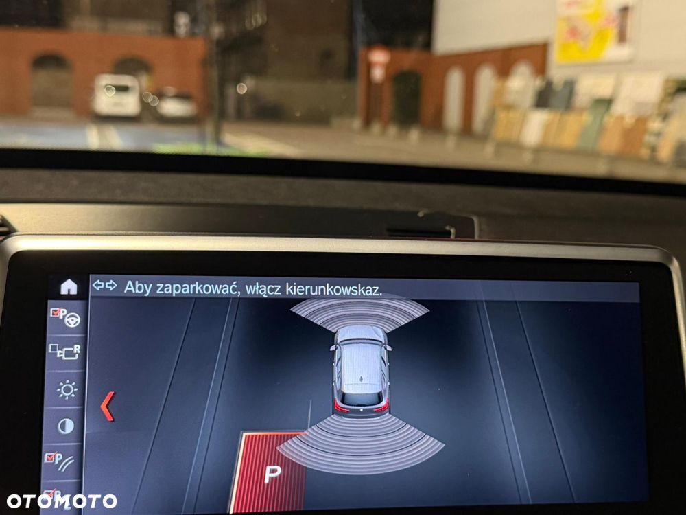 BMW X1 sDrive18i Sport Line - 17