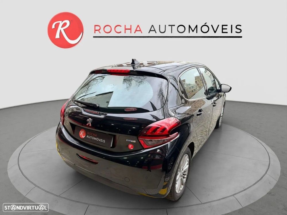 Peugeot 208 - 10