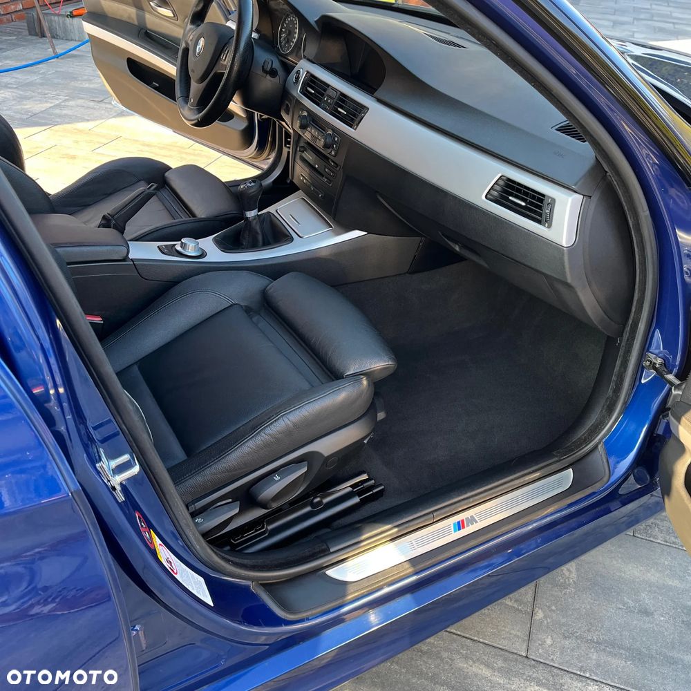 BMW Seria 3 325xi - 33