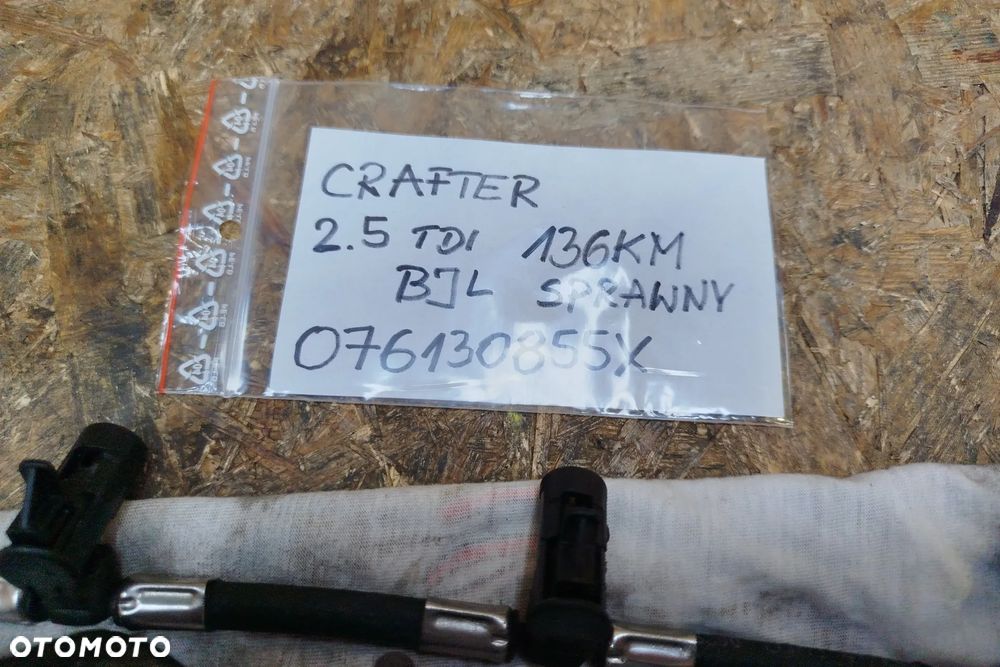 wtryskiwacz wtrysk 076130855X komplet 5 sztuk do Volkswagen Crafter I 2.5 TDI BJL z silnika na chodzie - 2
