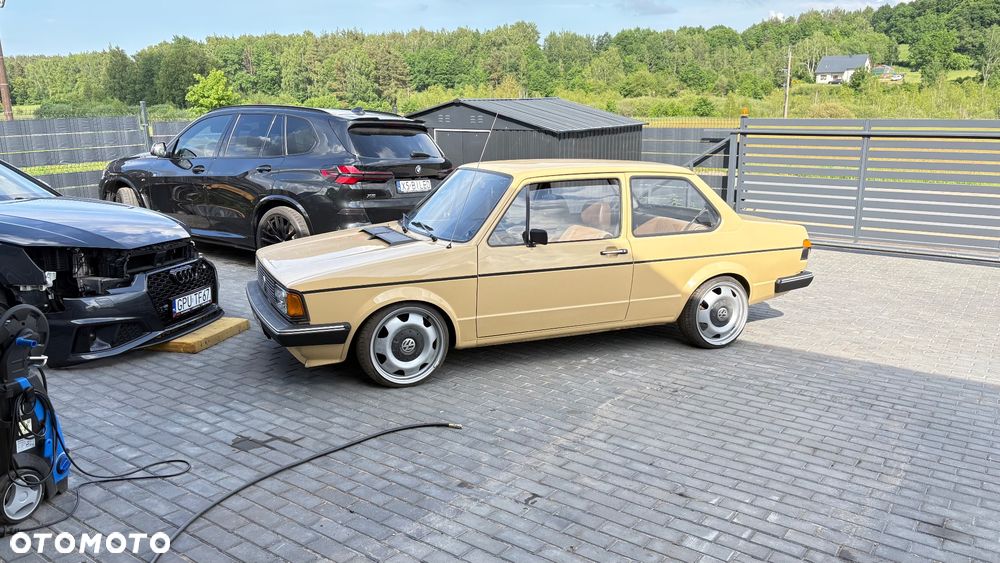 Volkswagen Jetta - 10