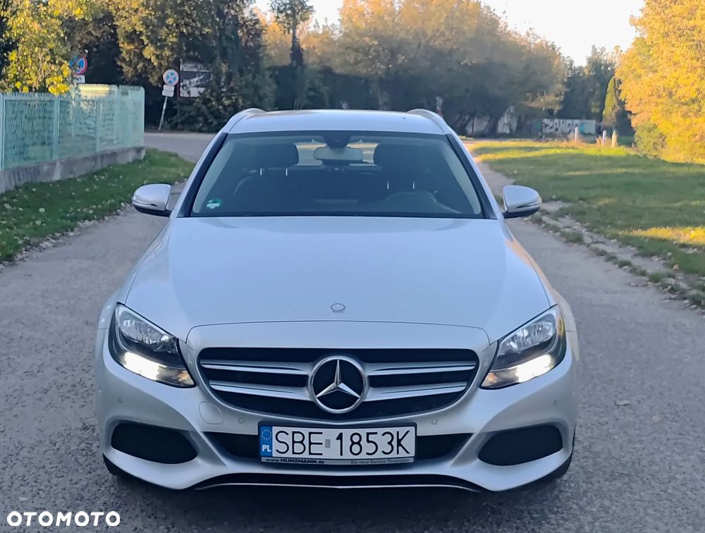 Mercedes-Benz Klasa C 180 CGI BlueEff Classic - 3