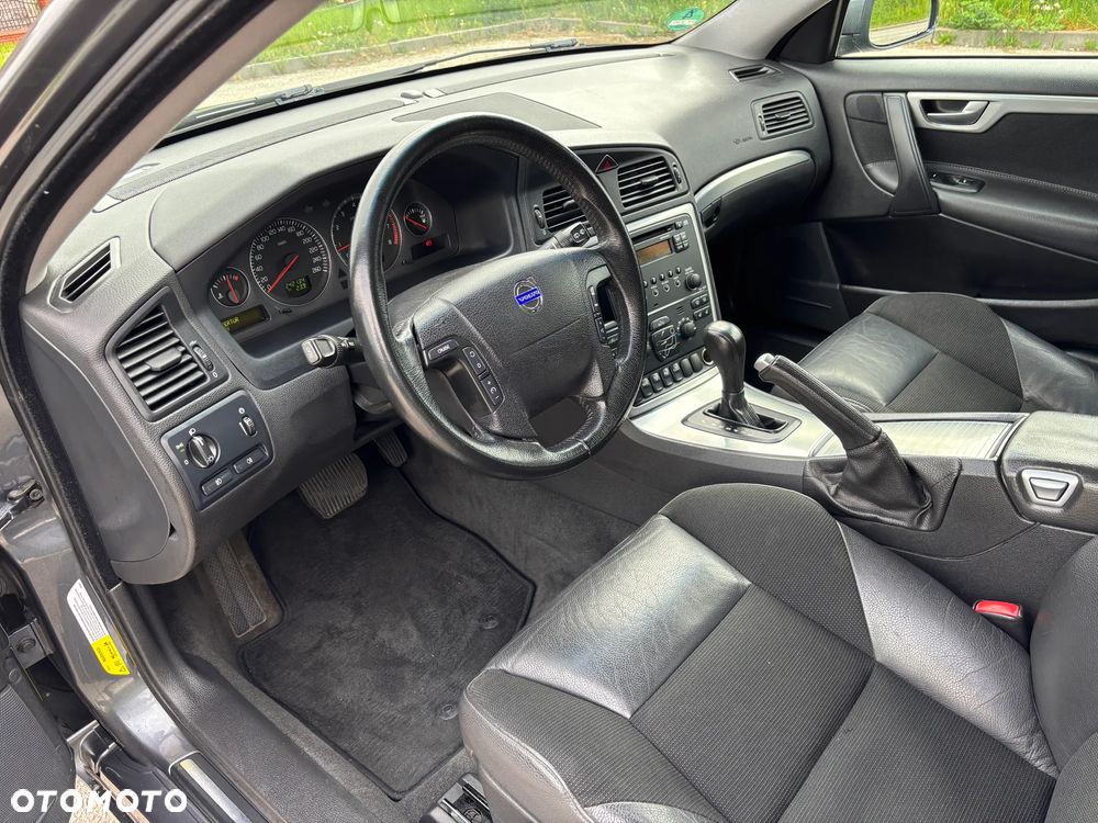 Volvo V70 2.4 Momentum - 15
