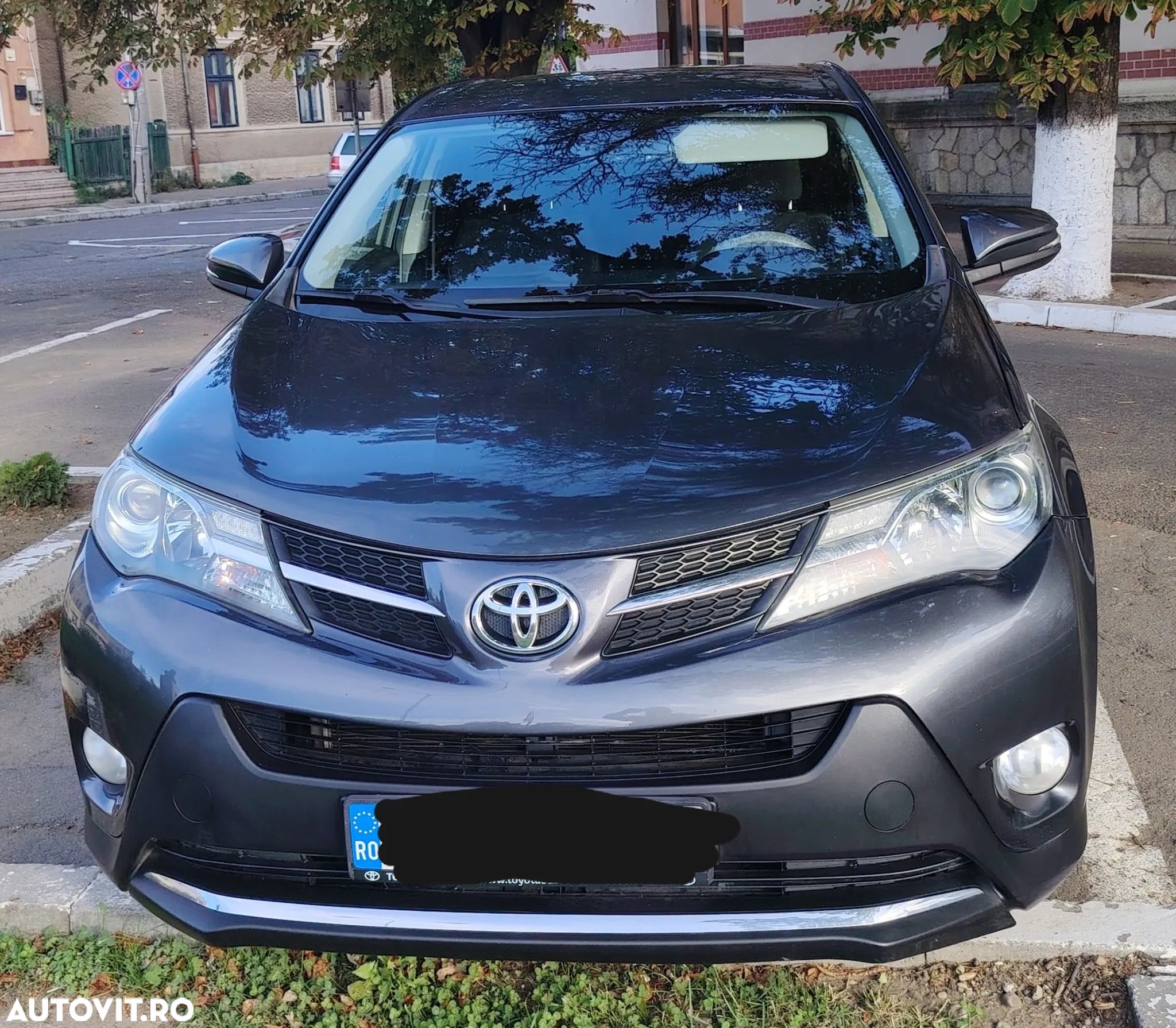 Toyota RAV4 - 1