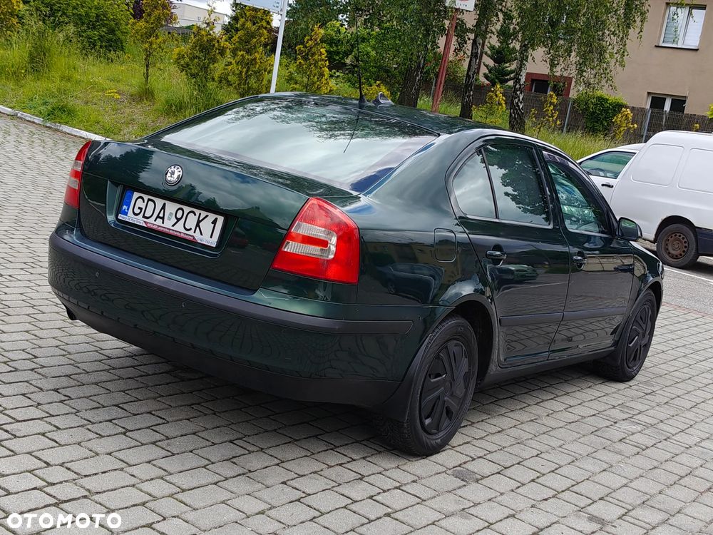 Skoda Superb 2.0 Exclusive - 9