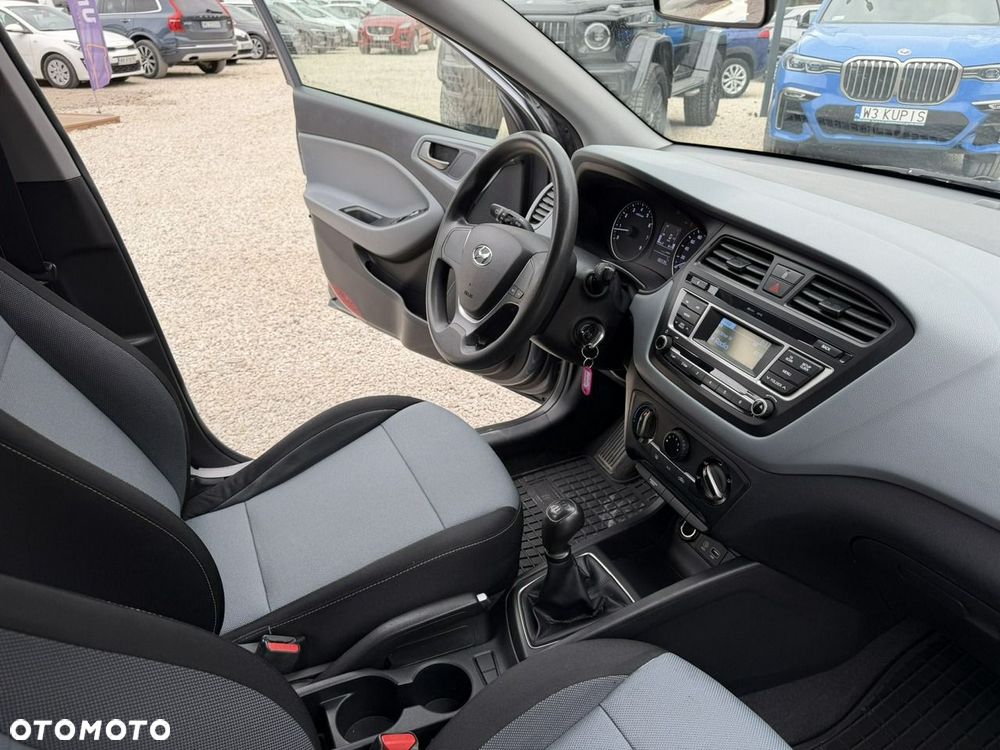 Hyundai i20 - 14