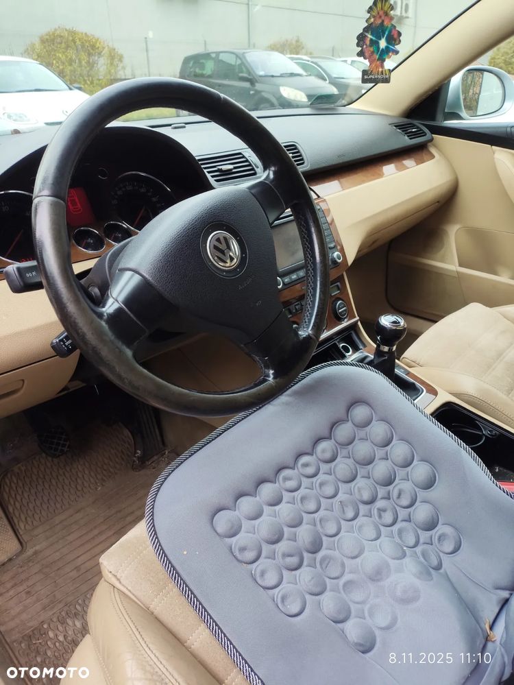 Volkswagen Passat 1.9 TDI Highline - 6