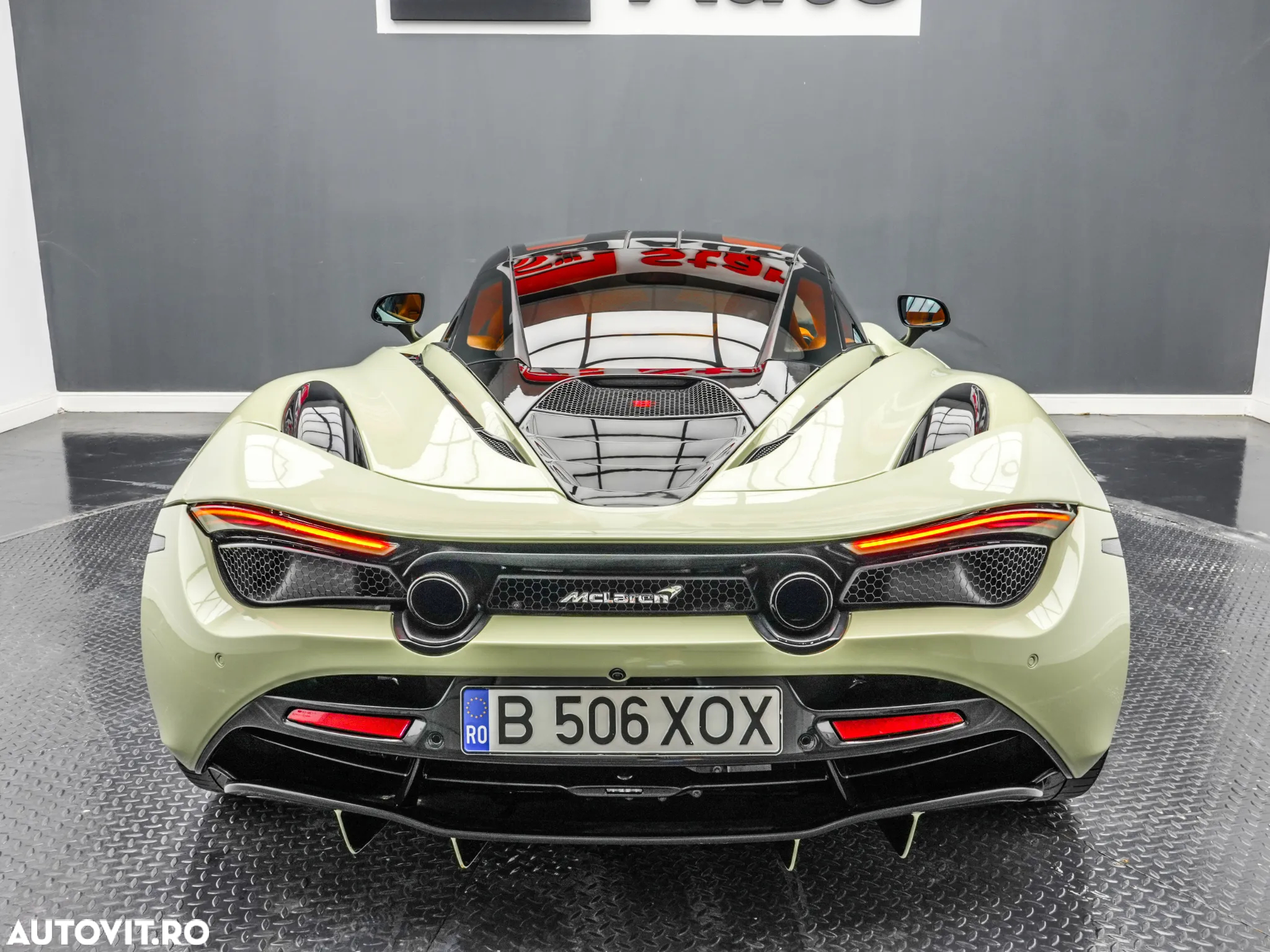 McLaren 720S - 5