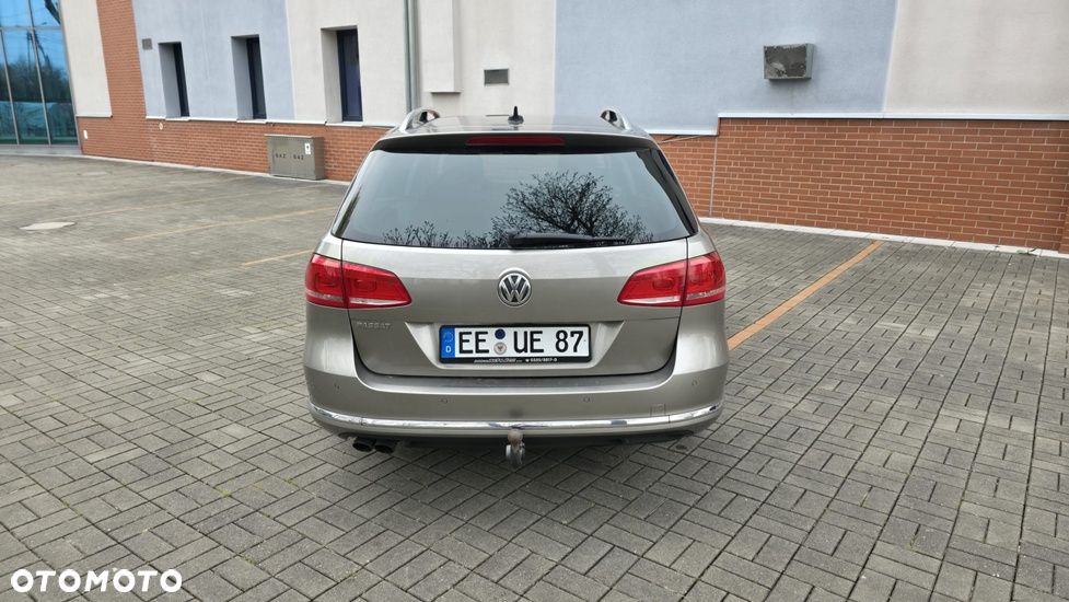 Volkswagen Passat - 10
