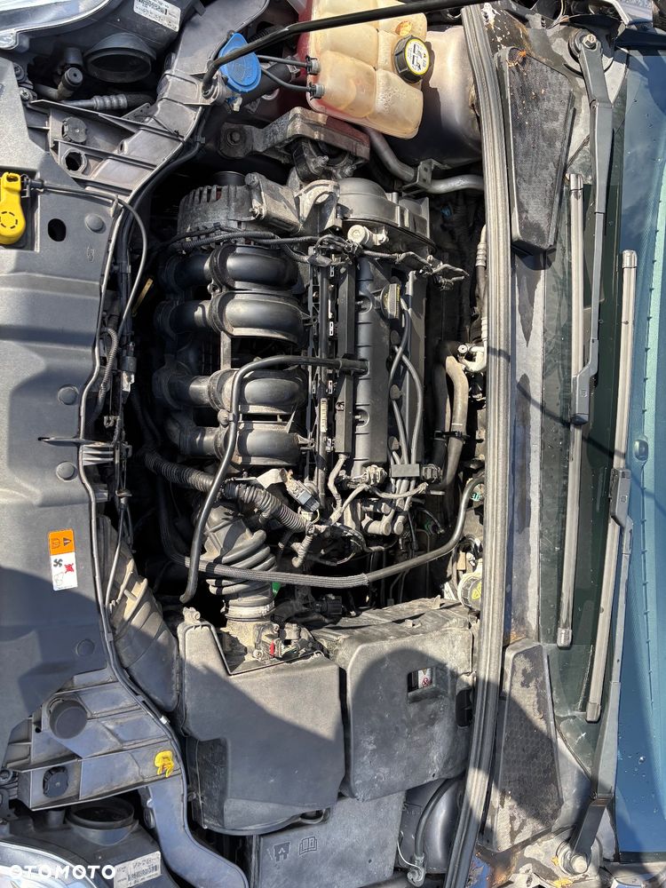 Ford Focus 1.6 Ambiente - 6