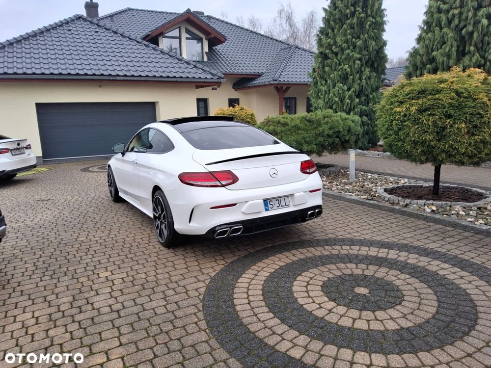 Mercedes-Benz Klasa C 300 9G-TRONIC AMG Line - 2