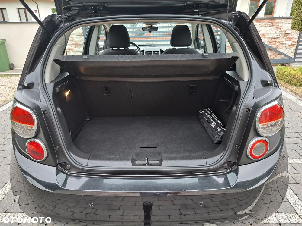 Chevrolet Aveo 1.6 LTZ - 19