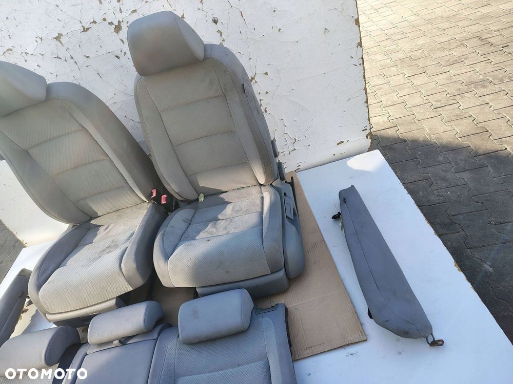 FOTELE SIEDZENIA KOMPLET GRZANE VOLKSWAGEN GOLF 5 V - 3