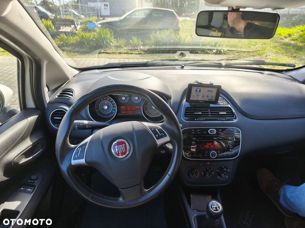 Fiat Punto 2012 1.2 Easy - 11