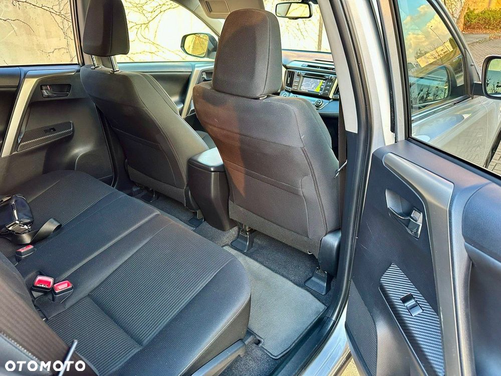 Toyota RAV4 - 9