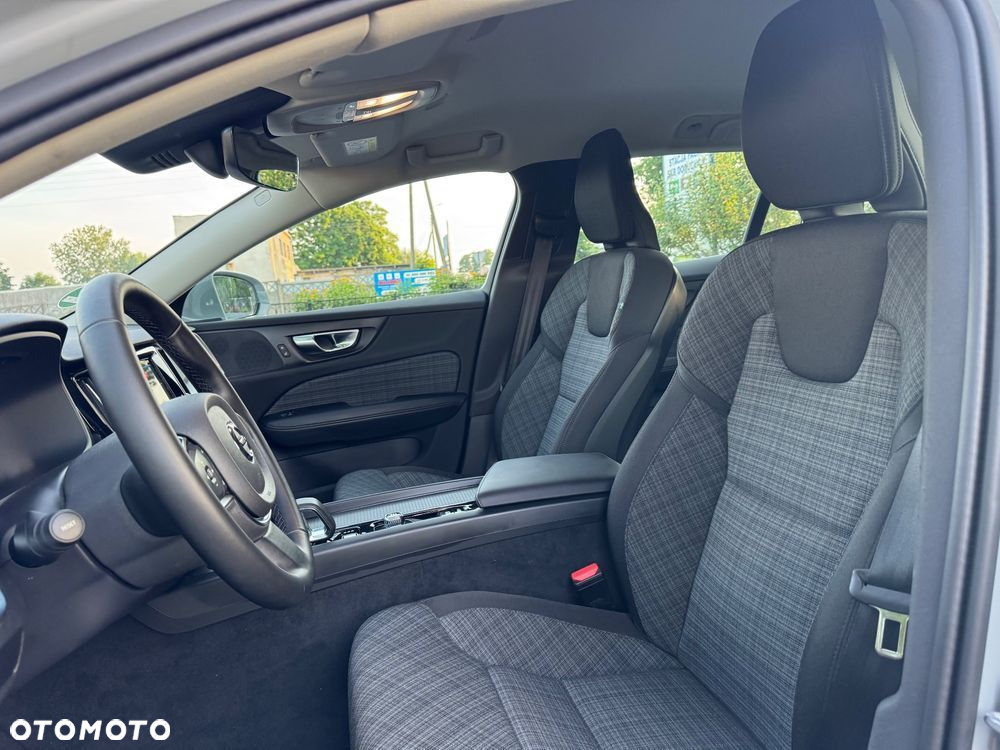 Volvo V60 B3 B DKG Core - 29