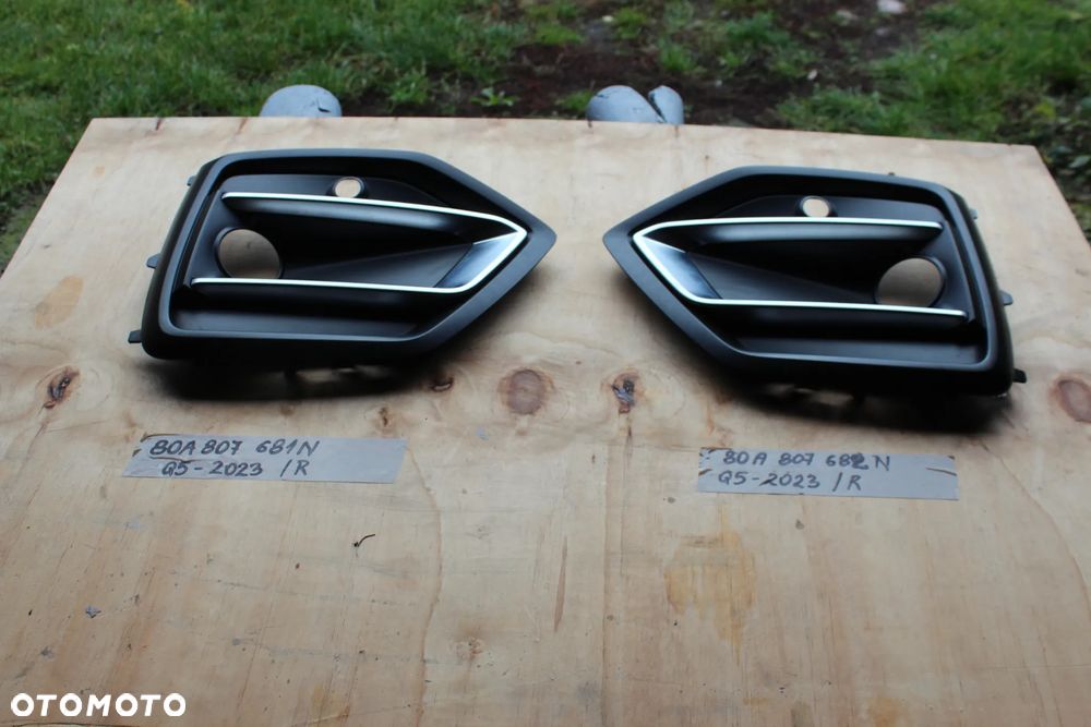 KRATKA ZDERZAKA PRAWA AUDI Q5 80A LIFT 80A807682N 2023 - 1