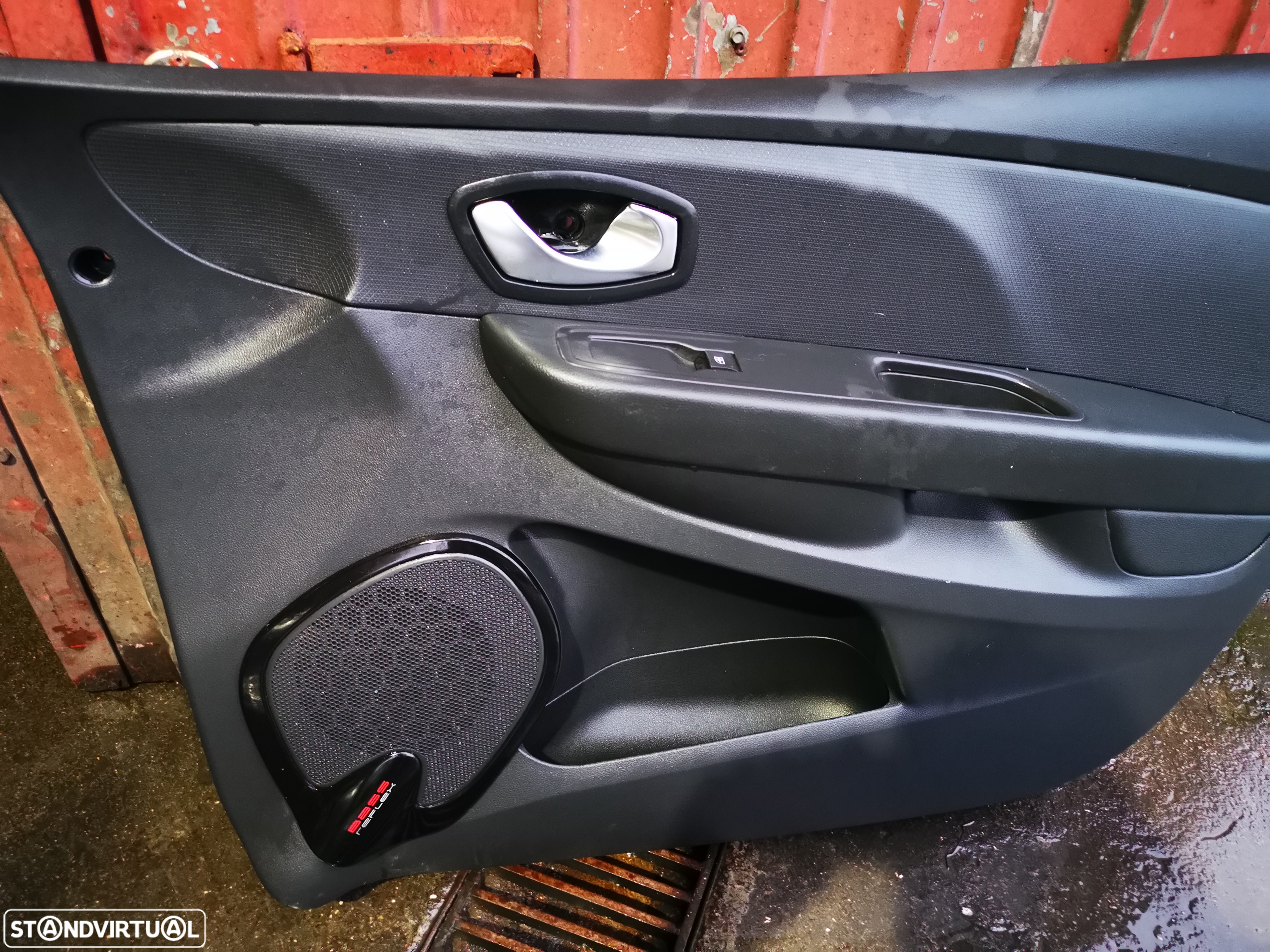 RENAULT CLIO IV / 4 FORRA / QUARTELA PORTA FRENTE DIREITA - FP024 - 3