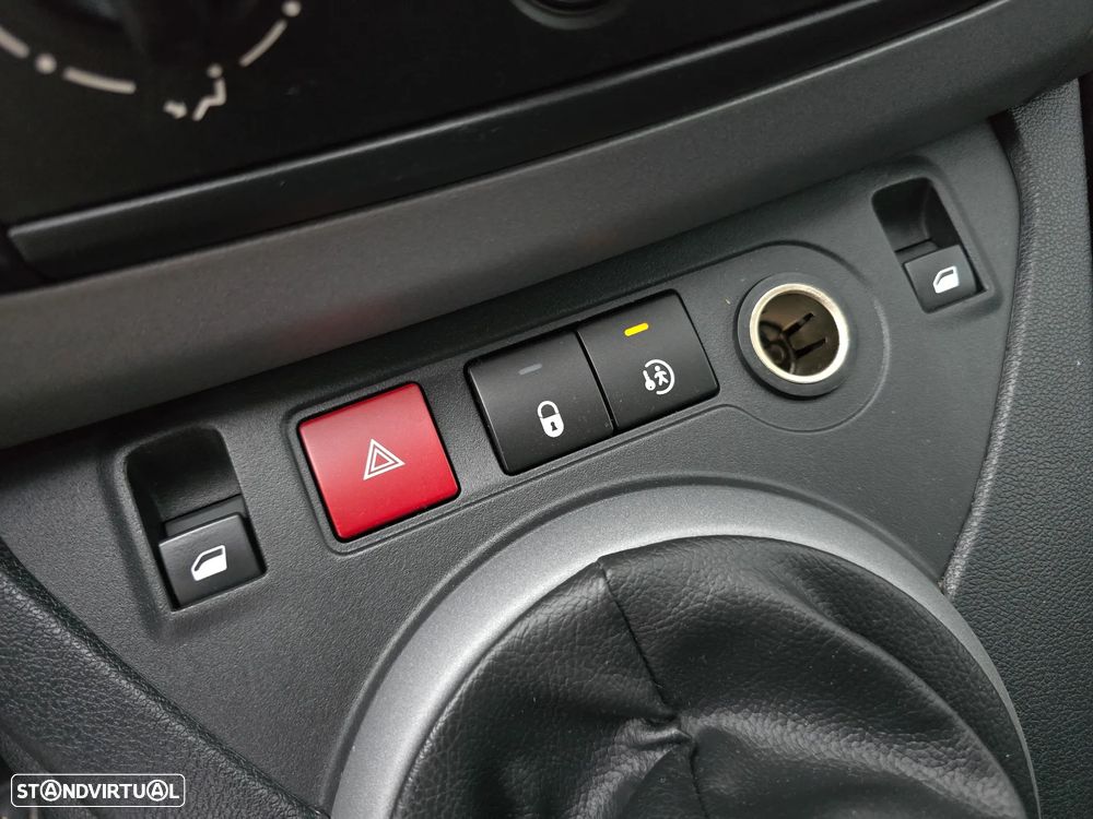 Peugeot Partner 1.6 BlueHDi Style - 17