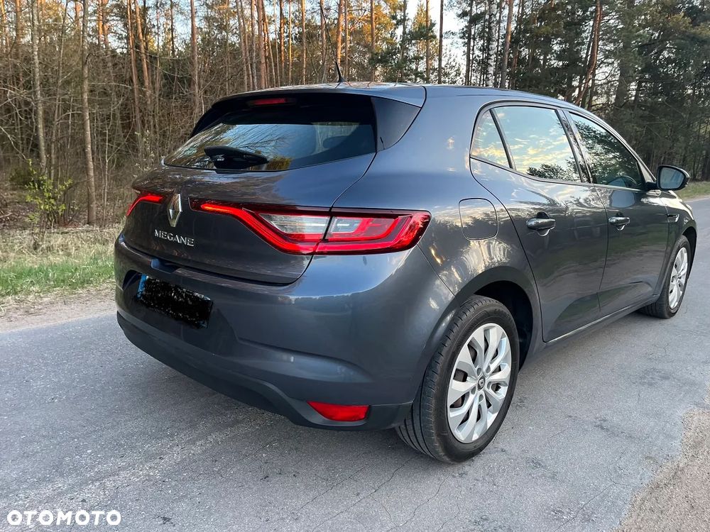 Renault Megane ENERGY TCe 100 LIFE - 21