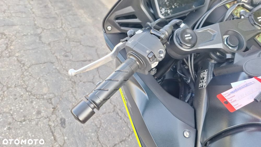 Honda CBR - 33