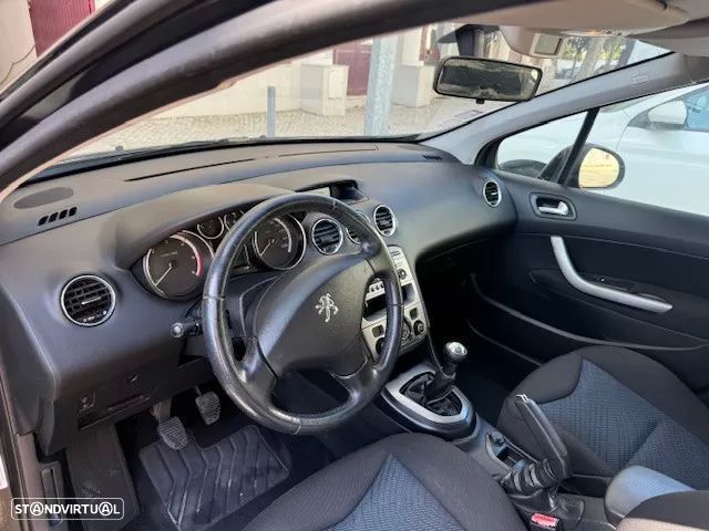 Peugeot 308 1.6 HDi Active — fotografia 15