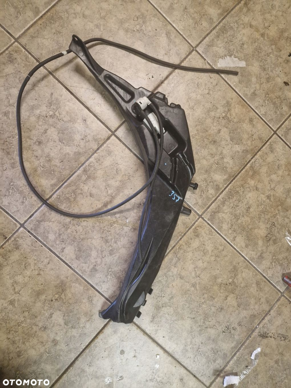 ZBIORNIK SPRYSKIWACZY PEUGEOT 308 T9 9806526980 - 2